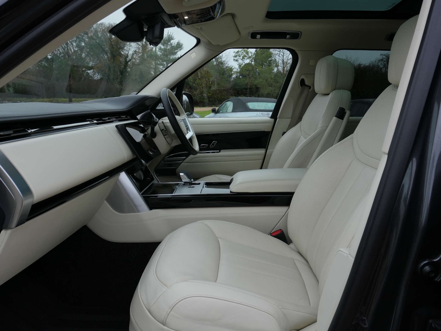 Used Land Rover Range Rover 2024 for sale - 76711685: Photo 17