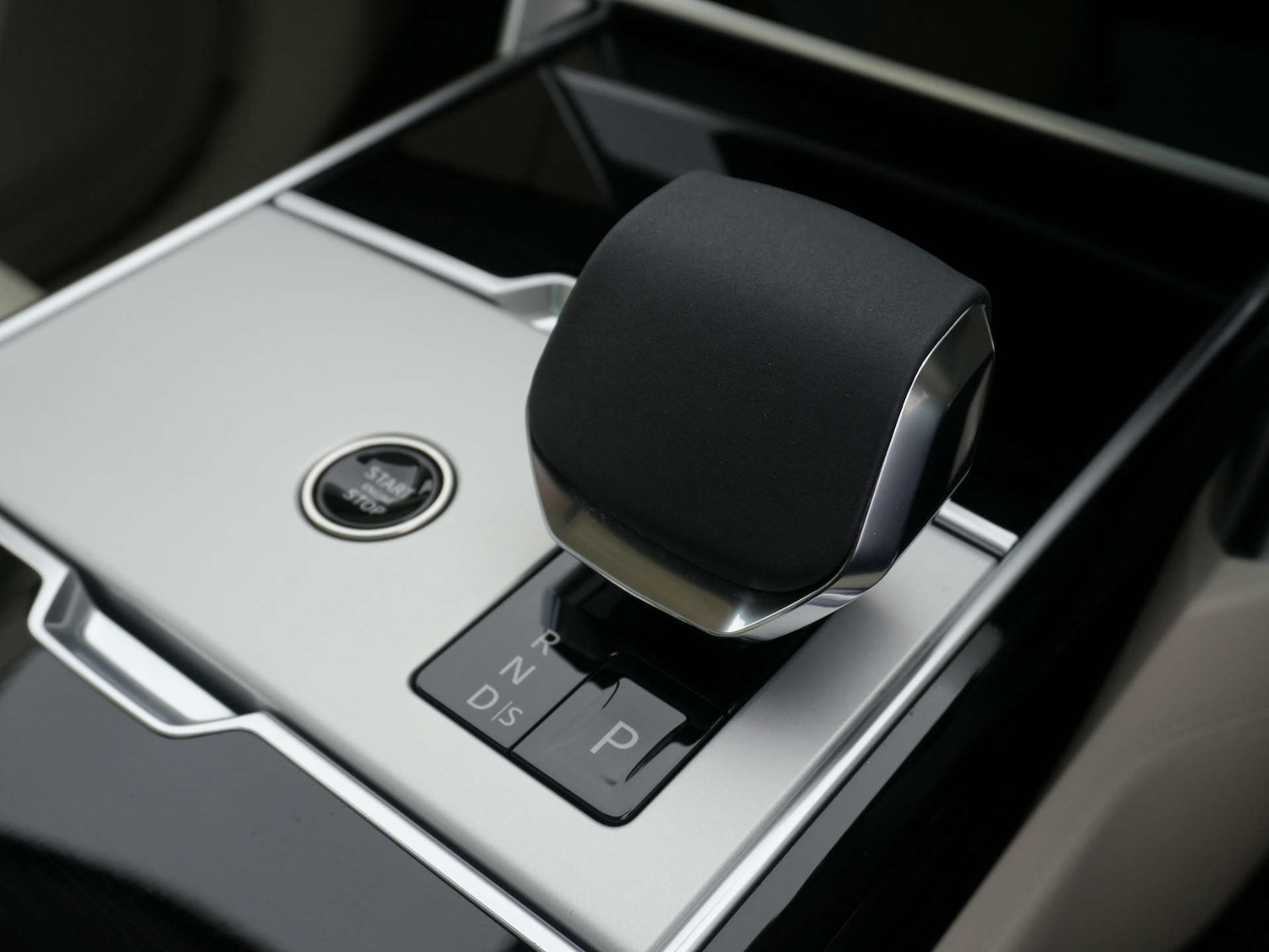 Used Land Rover Range Rover 2024 for sale - 76711685: Photo 28