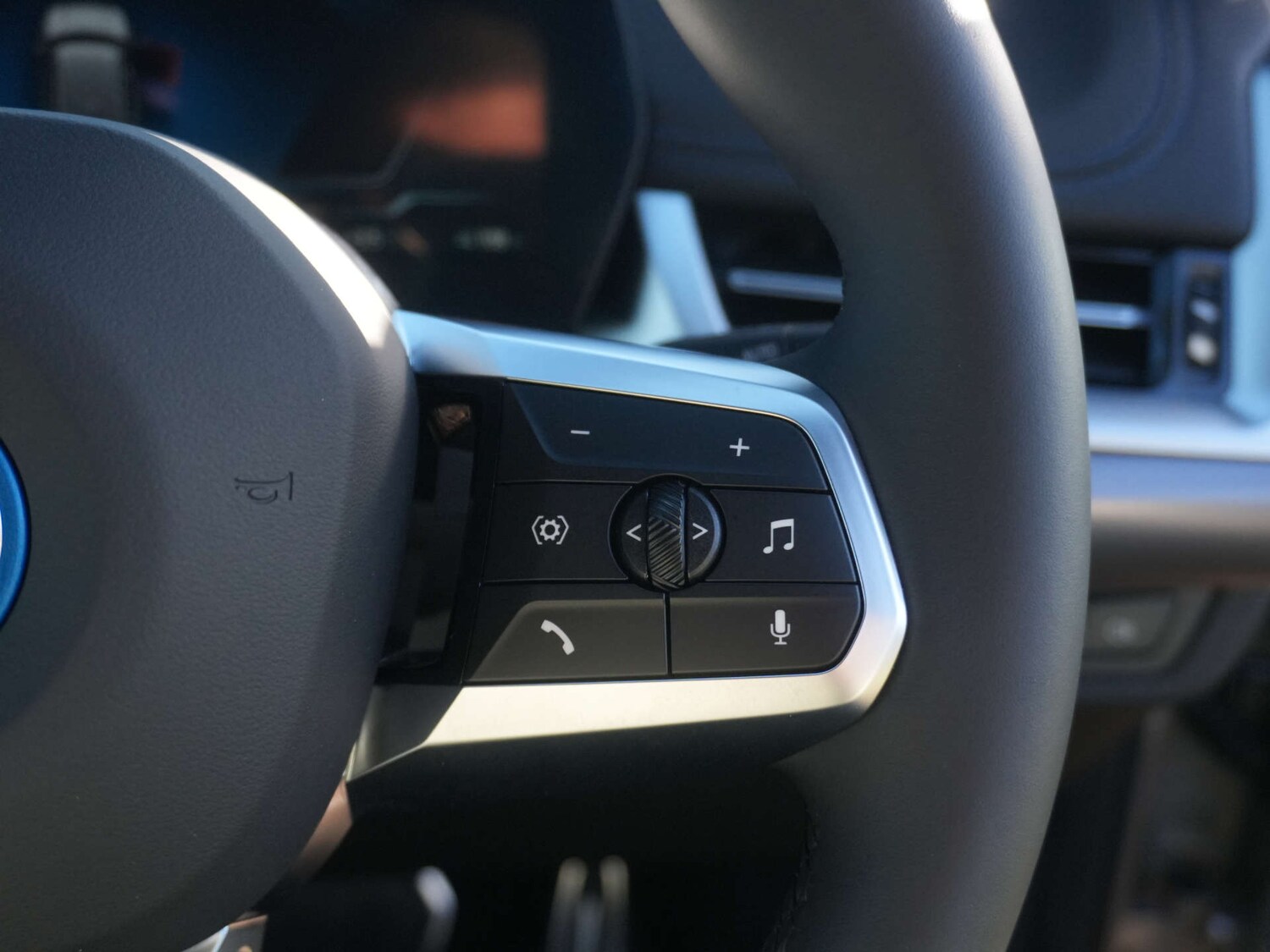 Used BMW iX1 2023 for sale - 77523112: Photo 22