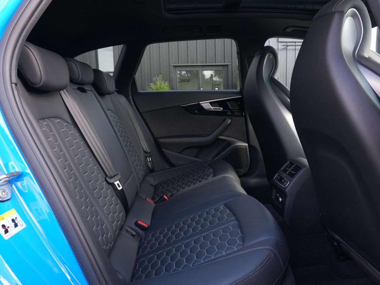 Used Audi RS4 2022 for sale - 76642965: Photo 25