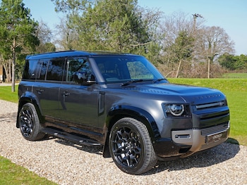 Used Land Rover Defender 110 2023 for sale - 77902979: Photo