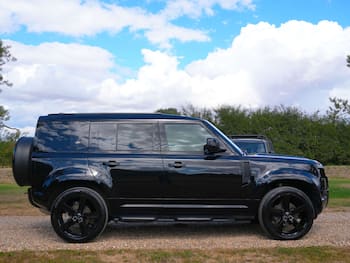 Used Land Rover Defender 110 2022 for sale - 79546566: Photo