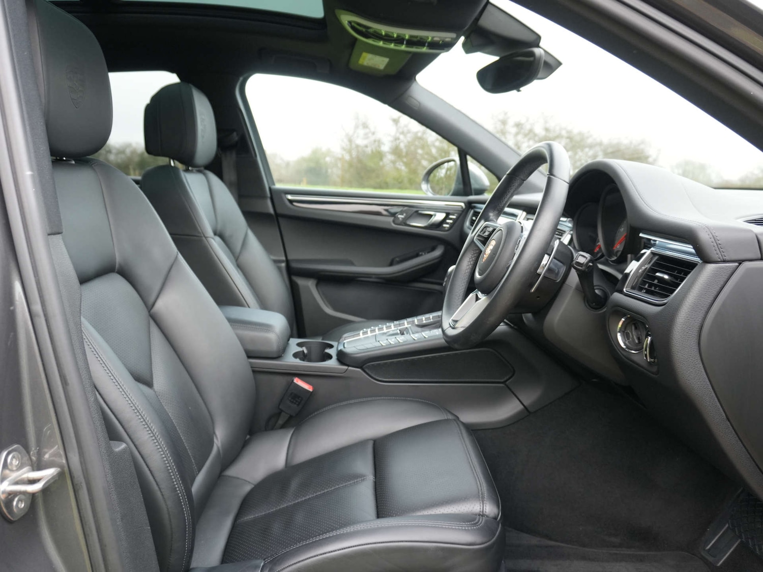 Used Porsche Macan 2015 for sale - 77673748: Photo 14