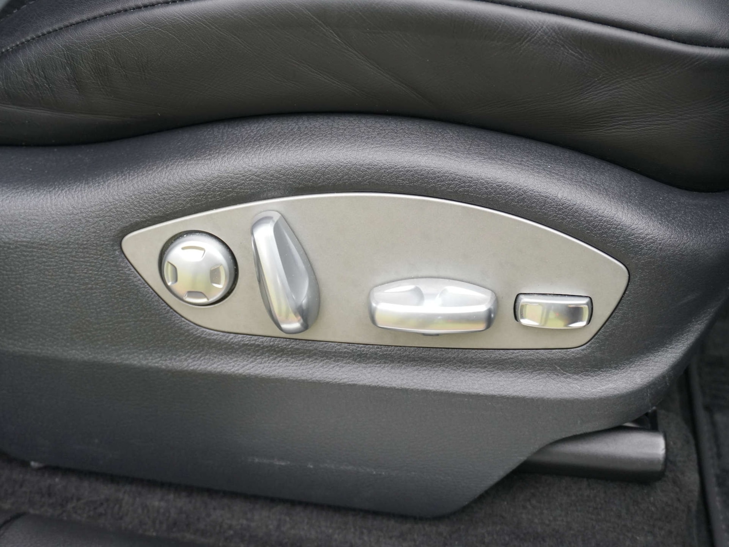 Used Porsche Macan 2015 for sale - 77673748: Photo 24