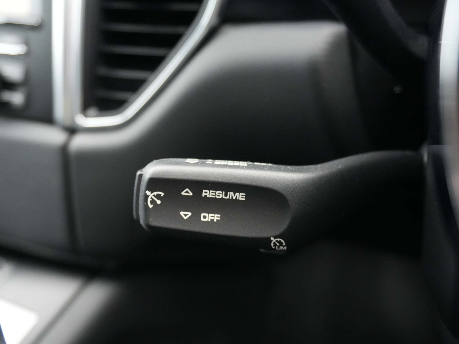 Used Porsche Macan 2015 for sale - 77673748: Photo 30