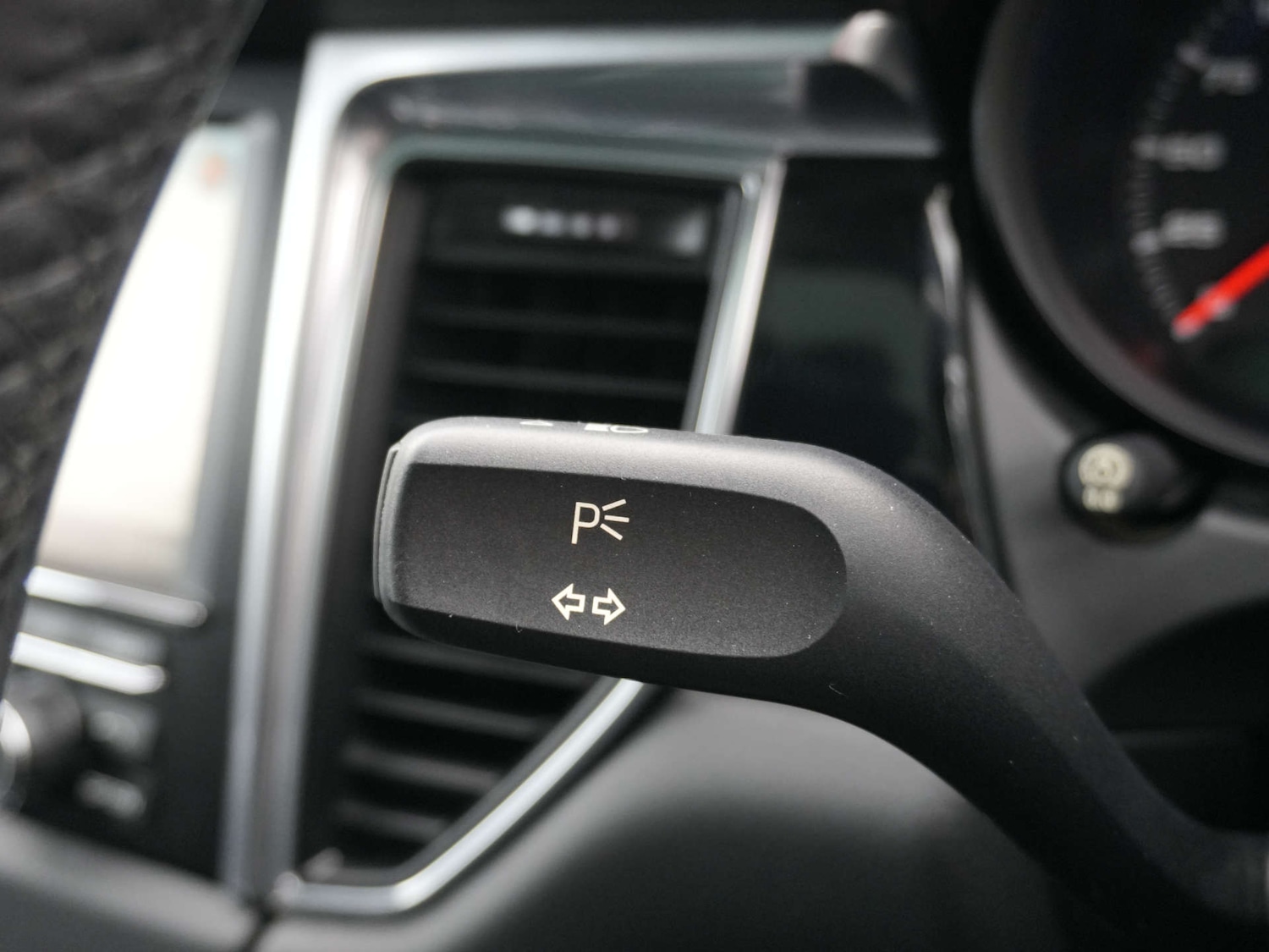 Used Porsche Macan 2015 for sale - 77673748: Photo 31