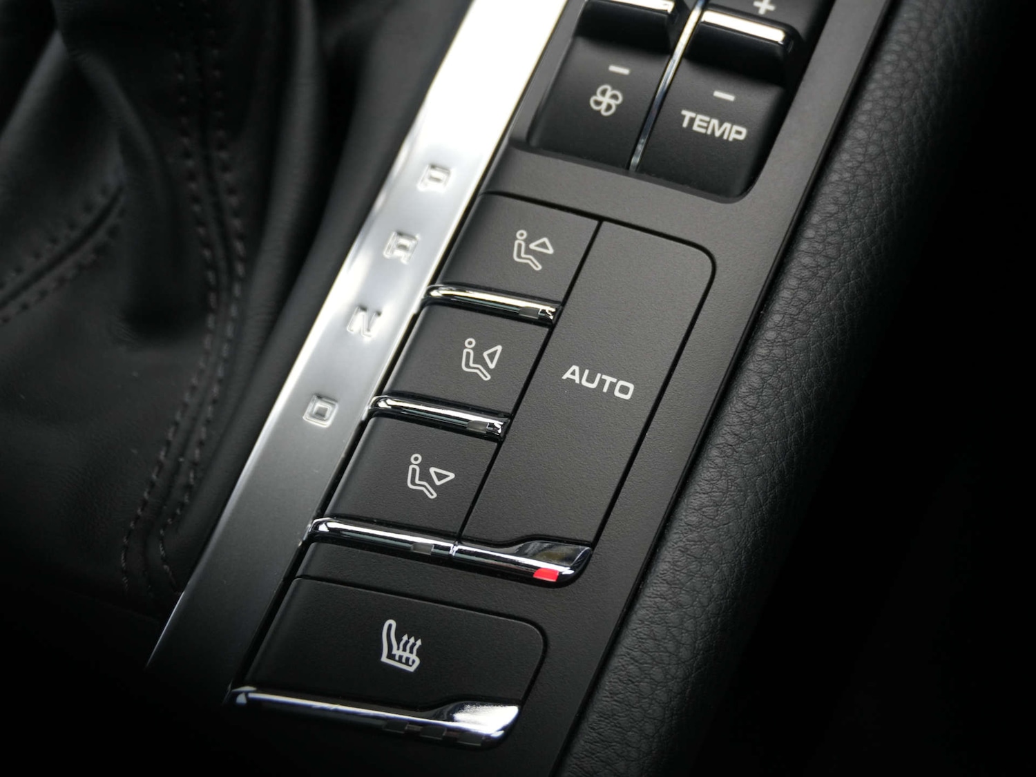 Used Porsche Macan 2015 for sale - 77673748: Photo 38