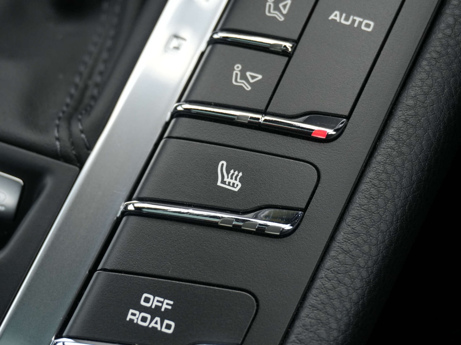 Used Porsche Macan 2015 for sale - 77673748: Photo 39