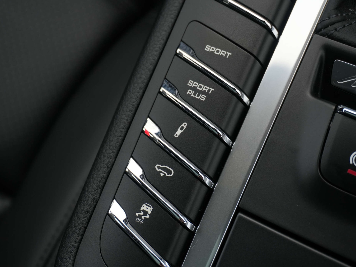 Used Porsche Macan 2015 for sale - 77673748: Photo 41