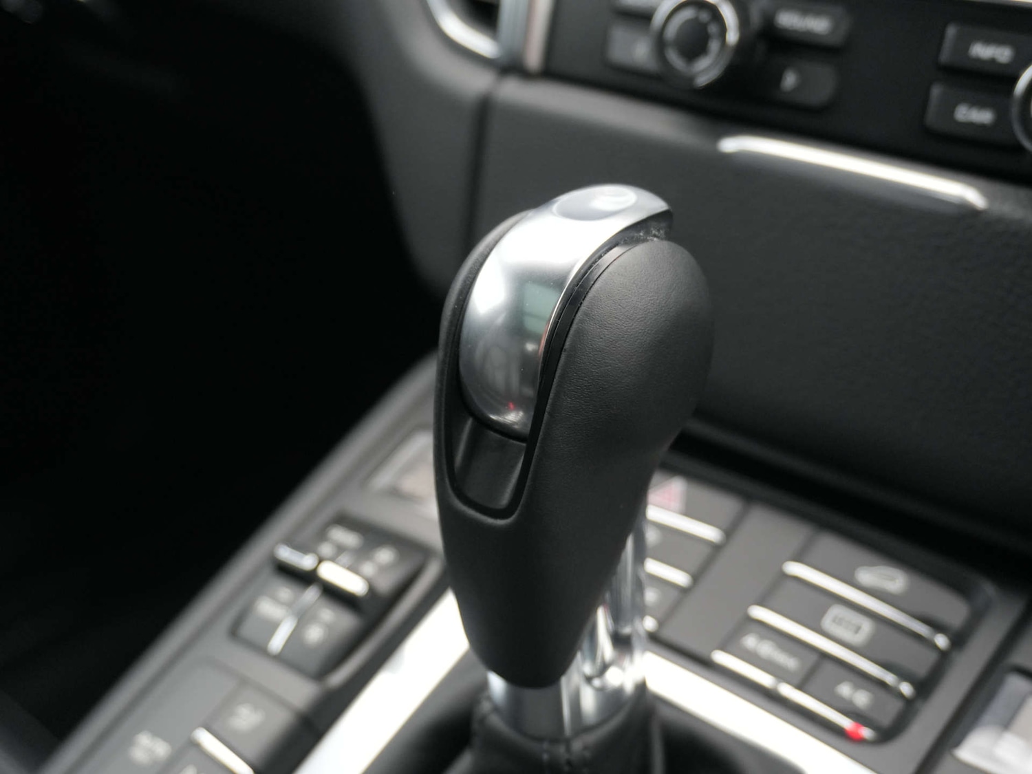 Used Porsche Macan 2015 for sale - 77673748: Photo 42