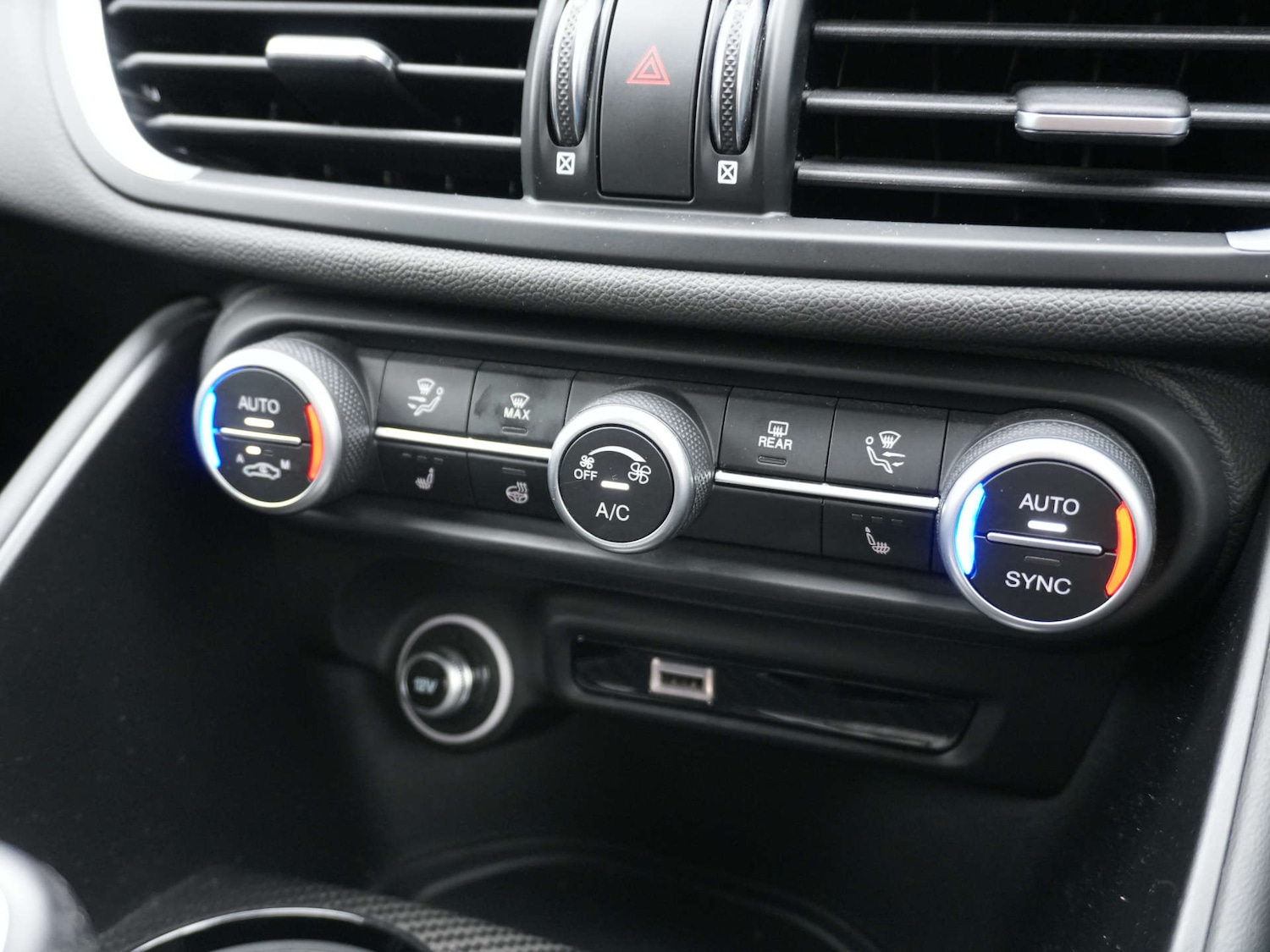 Used Alfa Romeo Giulia 2021 for sale - 77850604: Photo 37