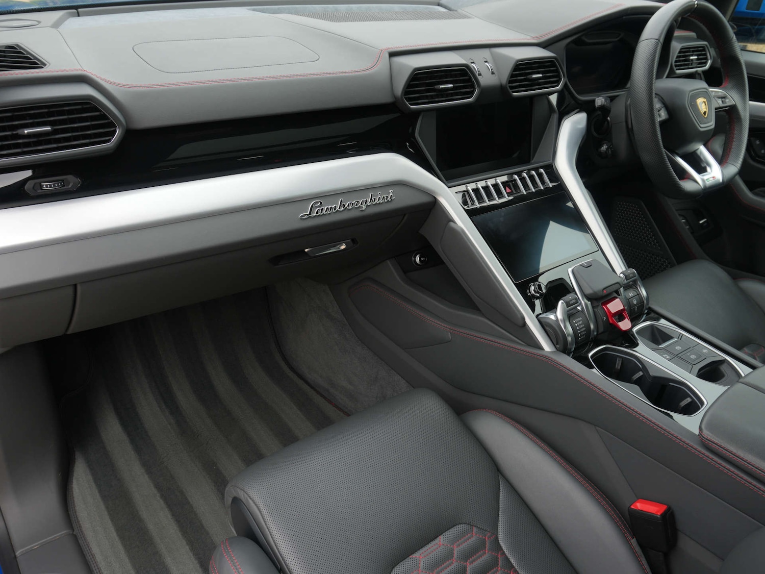 Used Lamborghini Urus 2019 for sale - 76706734: Photo 24