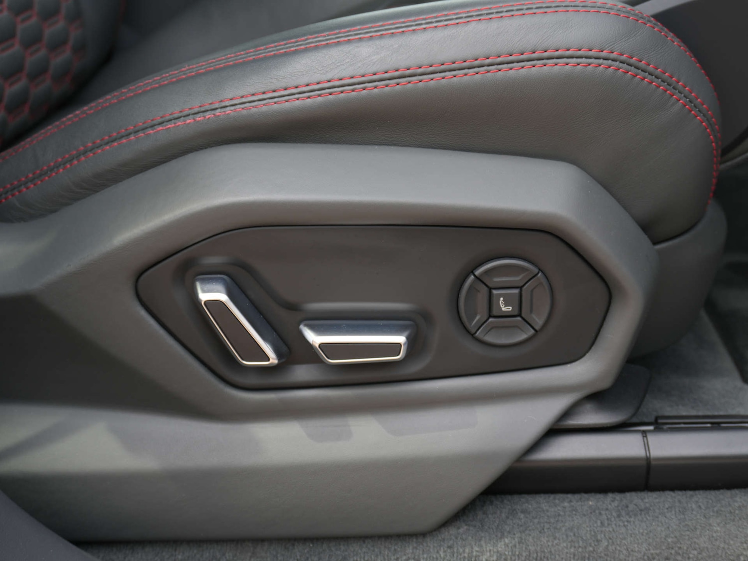 Used Lamborghini Urus 2019 for sale - 76706734: Photo 27