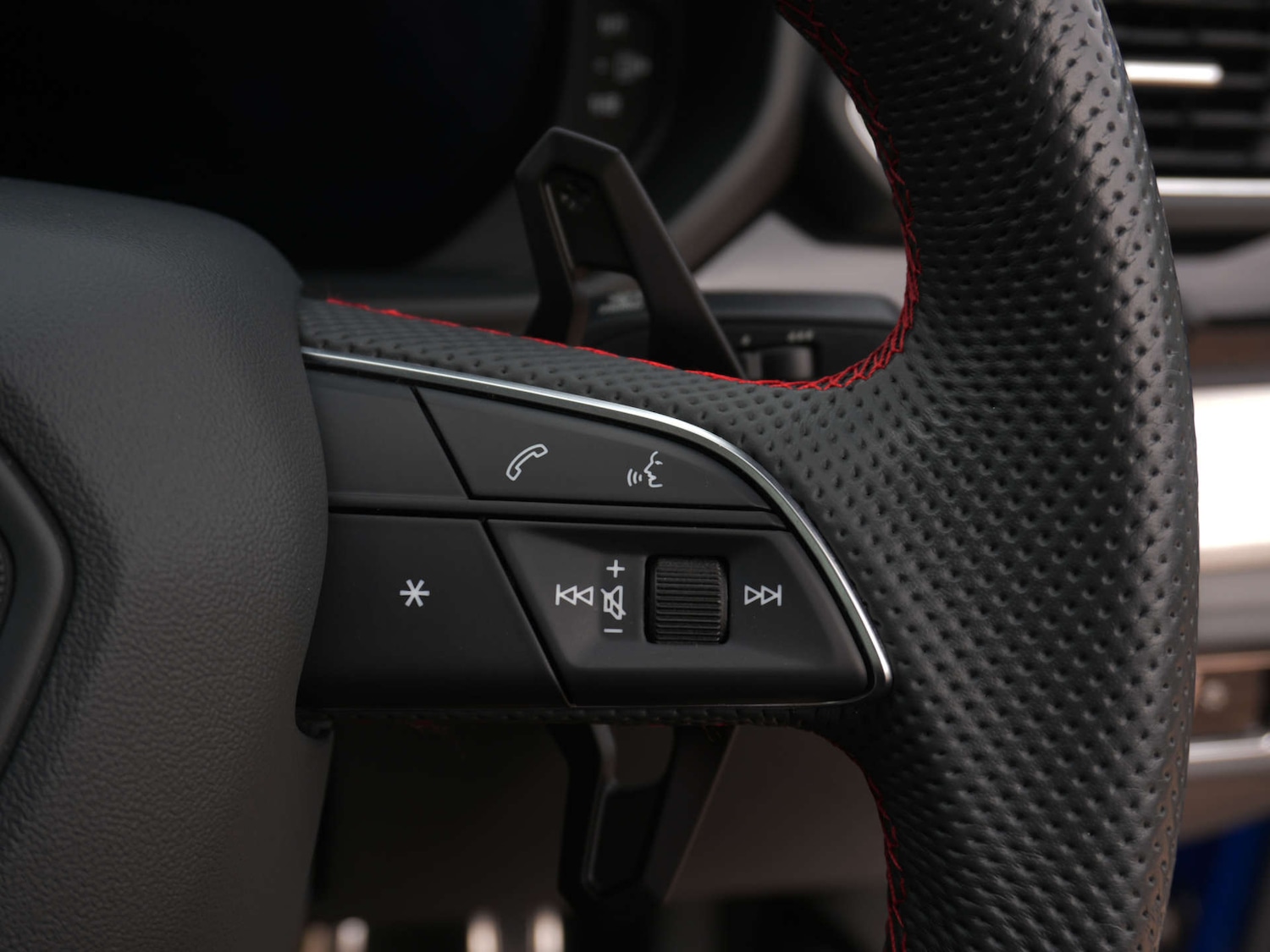 Used Lamborghini Urus 2019 for sale - 76706734: Photo 32