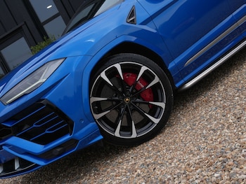 Used Lamborghini Urus 2019 for sale - 76706734: Photo