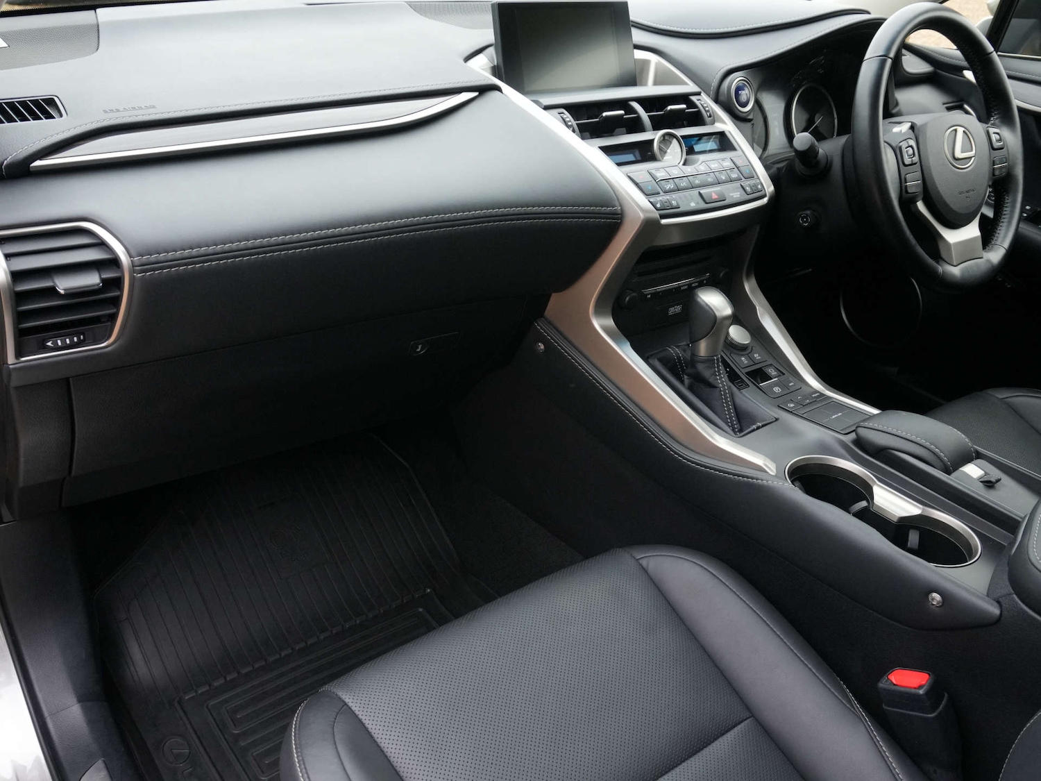 Used Lexus NX 2017 for sale - 76642970: Photo 14