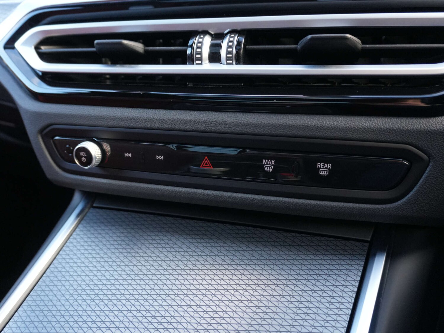 Used BMW 3 Series 2023 for sale - 77118031: Photo 38