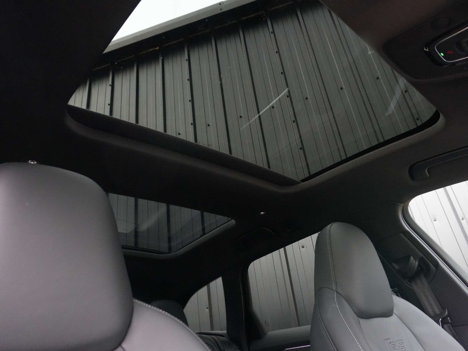 Used Audi RS6 2021 for sale - 76642969: Photo 12