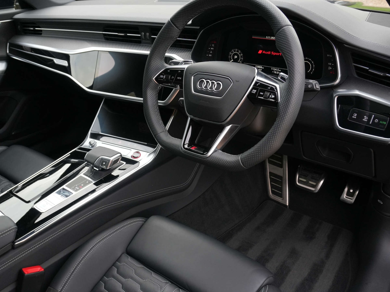 Used Audi RS6 2021 for sale - 76642969: Photo 14