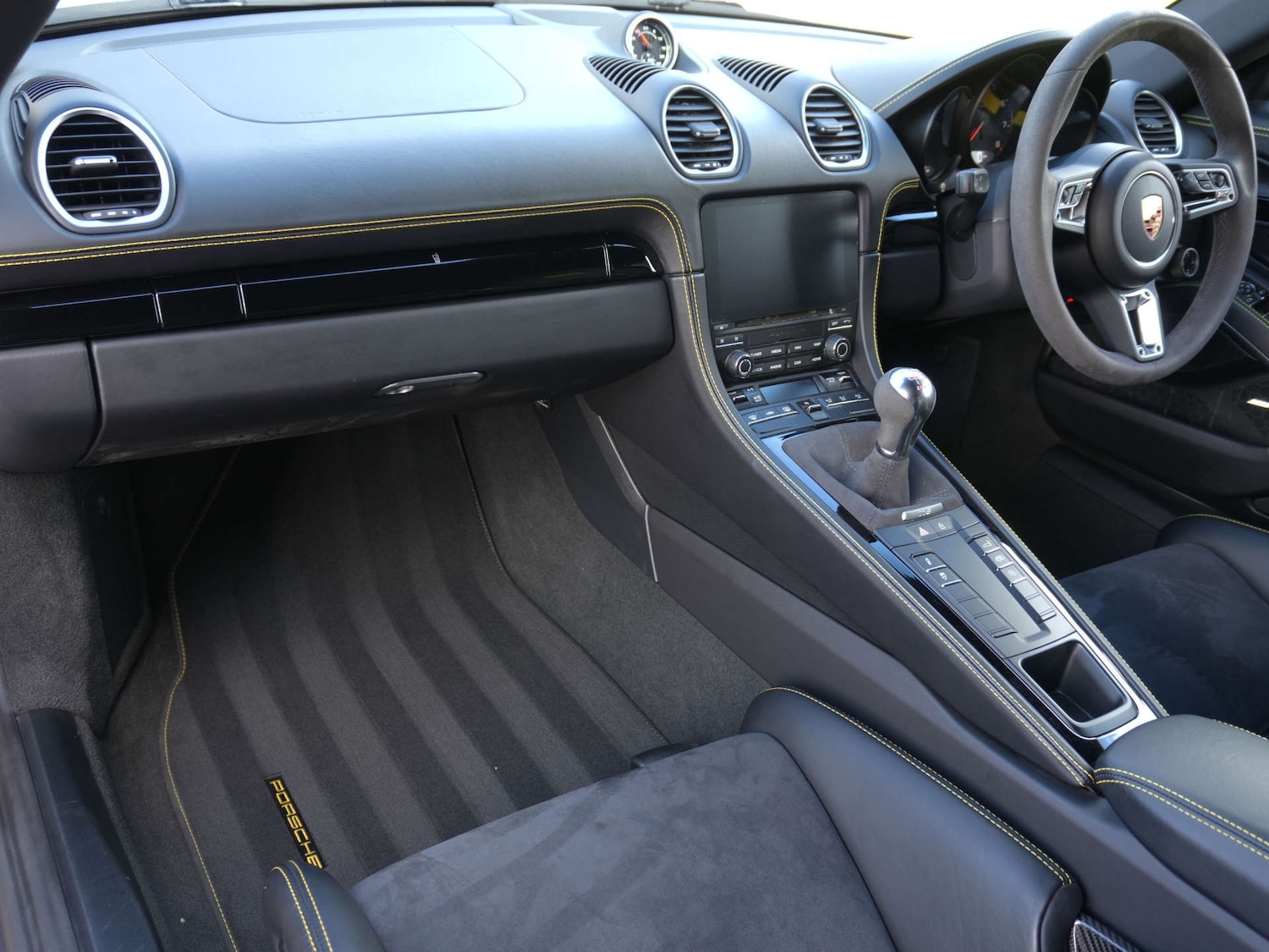 Used Porsche 718 Cayman 2020 for sale - 78053760: Photo 15