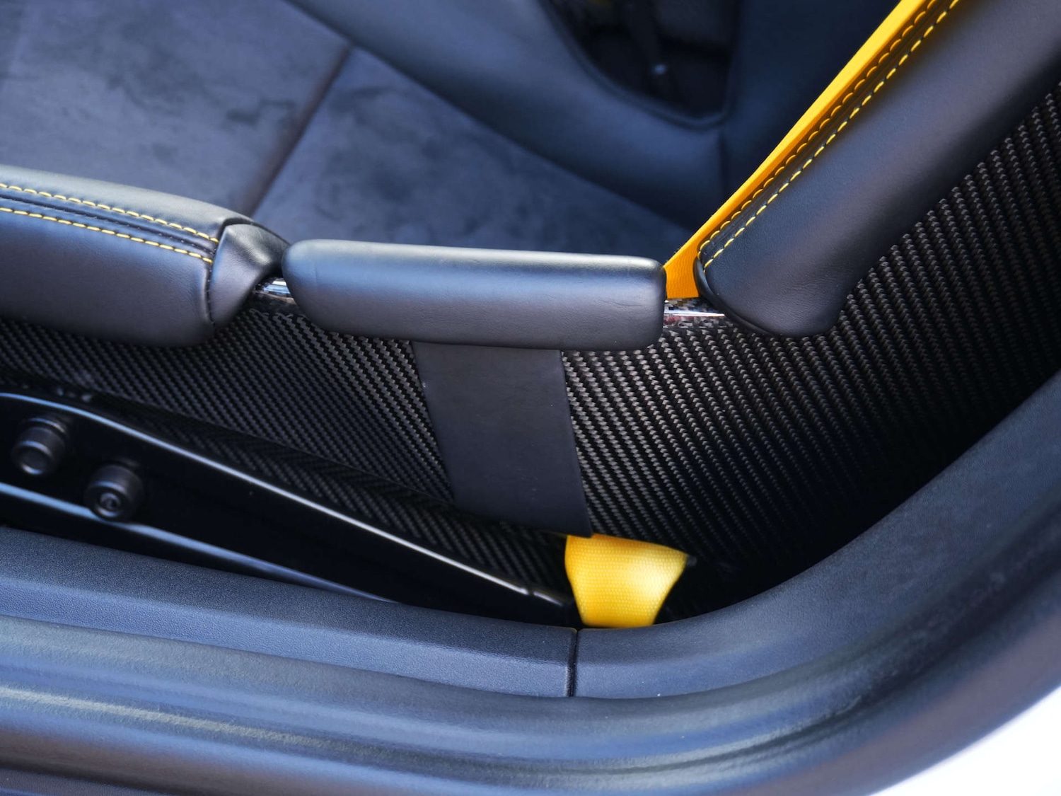 Used Porsche 718 Cayman 2020 for sale - 78053760: Photo 23