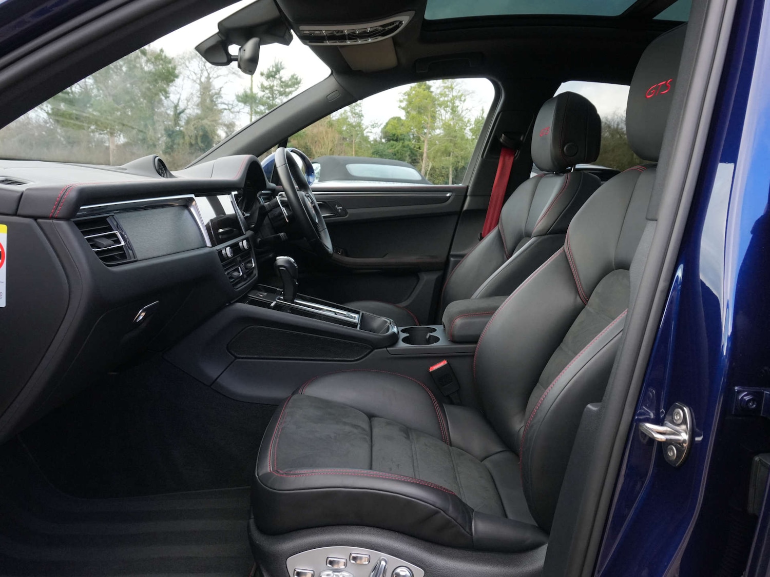 Used Porsche Macan 2022 for sale - 76946117: Photo 17