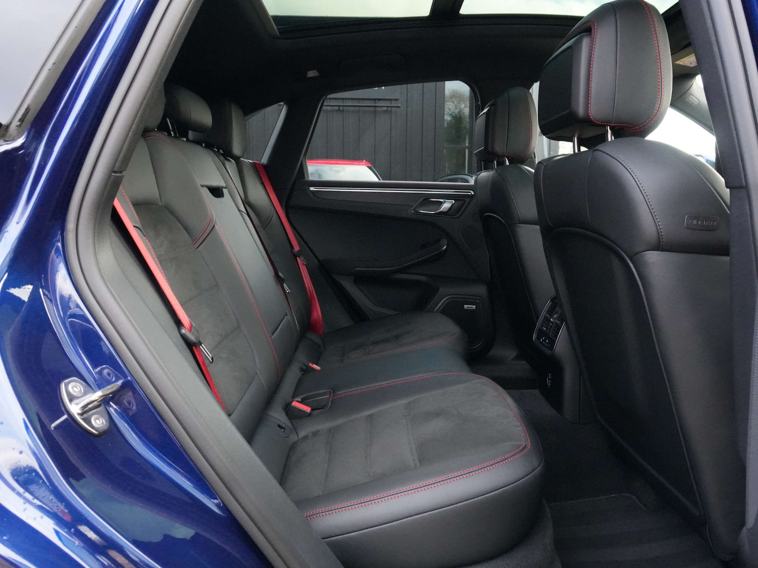 Used Porsche Macan 2022 for sale - 76946117: Photo 19