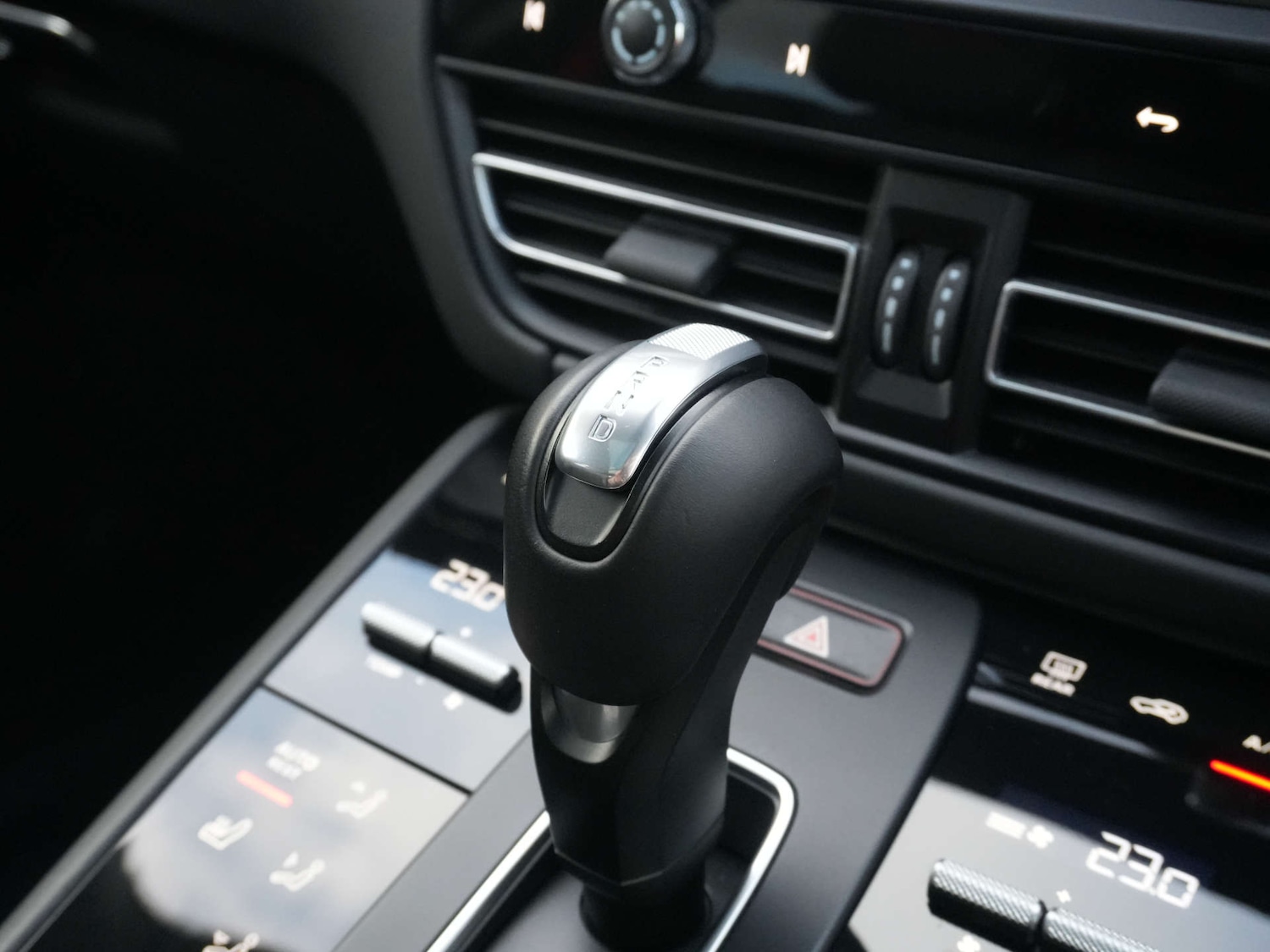 Used Porsche Macan 2022 for sale - 76946117: Photo 37