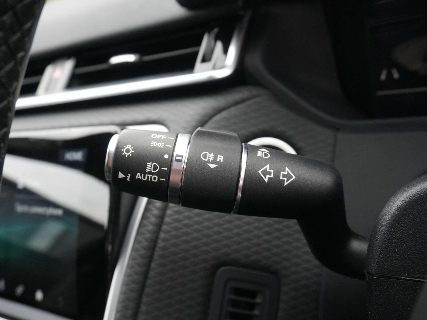 Used Land Rover Range Rover Velar 2020 for sale - 76762571: Photo 28