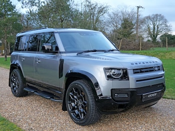 Used Land Rover Defender 110 2023 for sale - 77431840: Photo