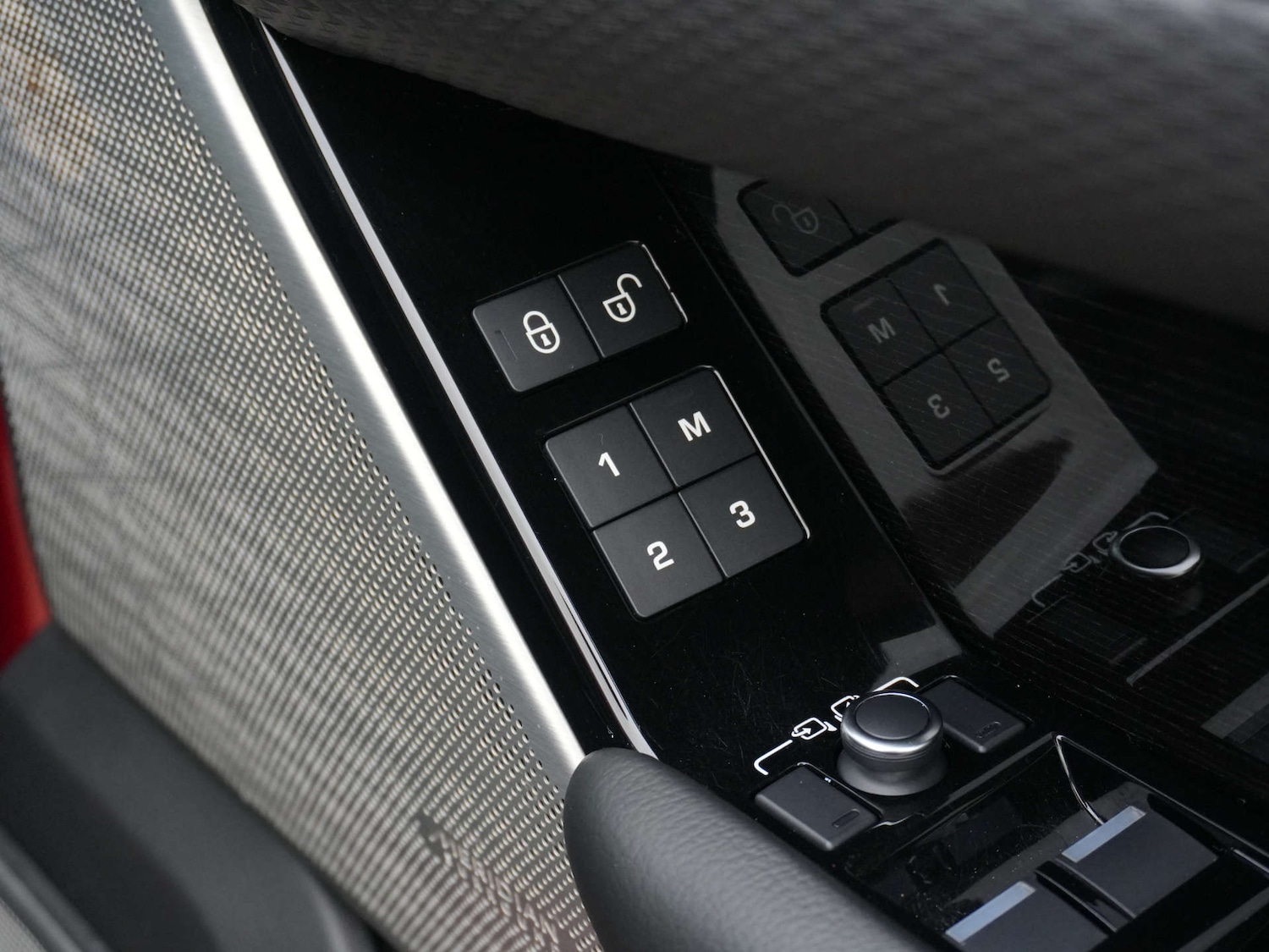 Used Land Rover Range Rover Velar 2020 for sale - 76642976: Photo 23