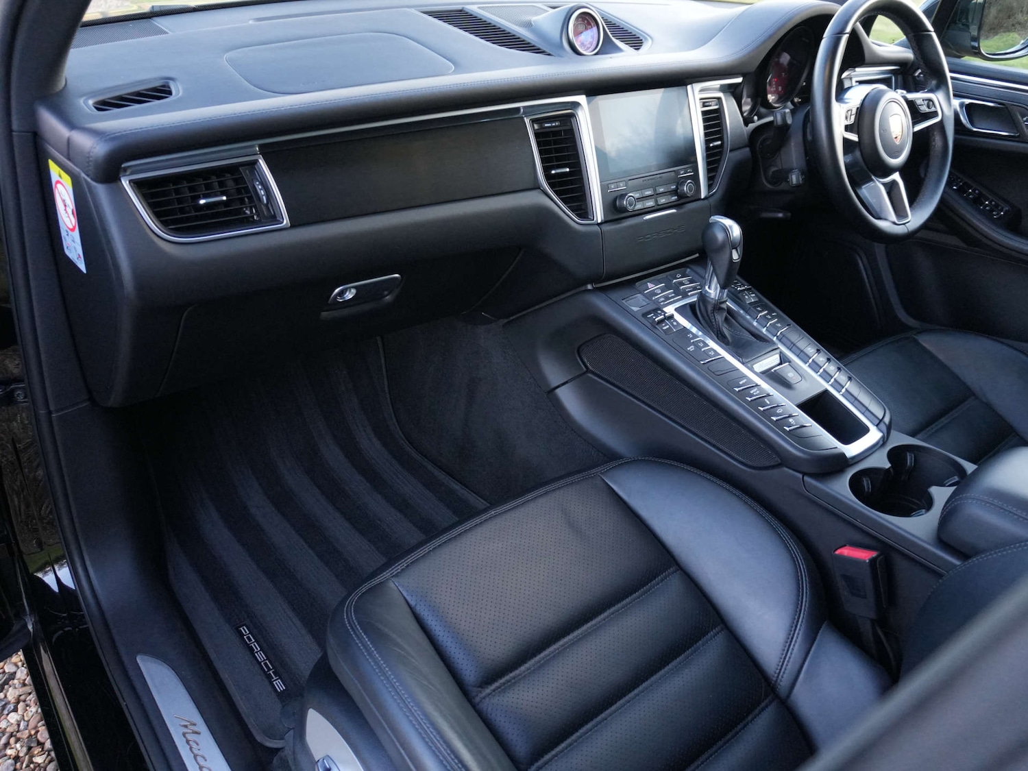 Used Porsche Macan 2017 for sale - 77160642: Photo 19