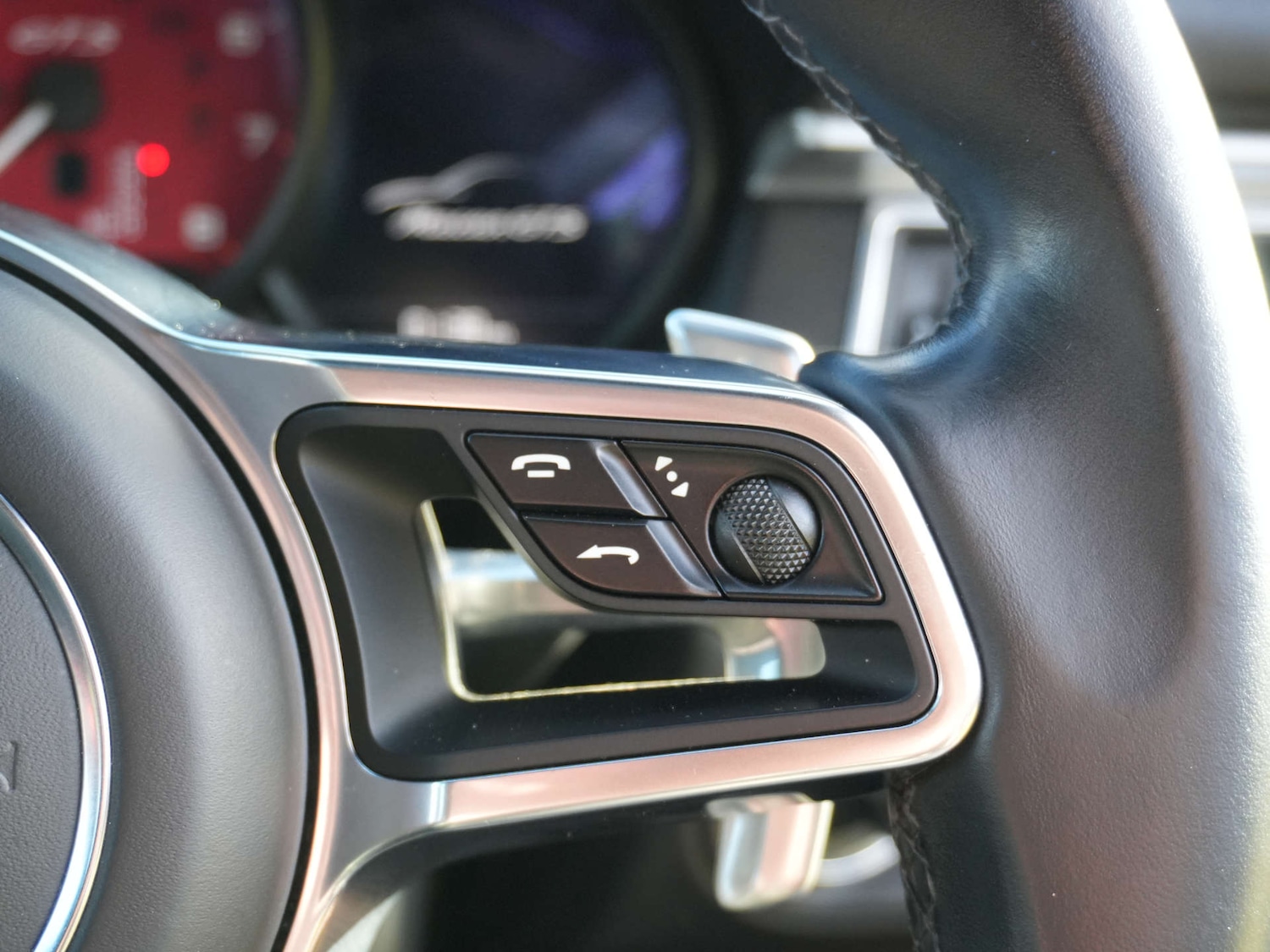 Used Porsche Macan 2017 for sale - 77160642: Photo 28