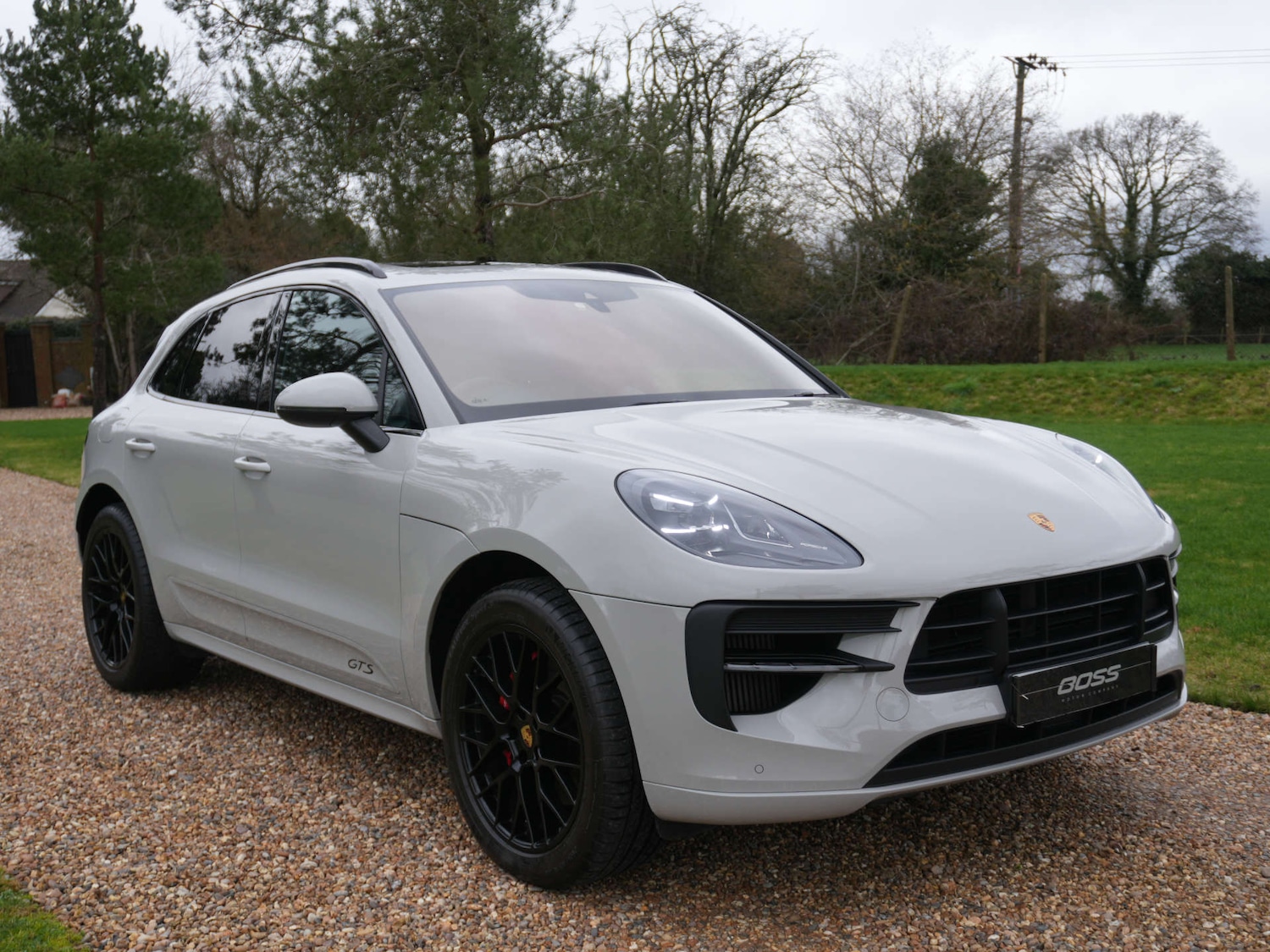 Used Porsche Macan 2020 for sale - 77528074: Photo 2
