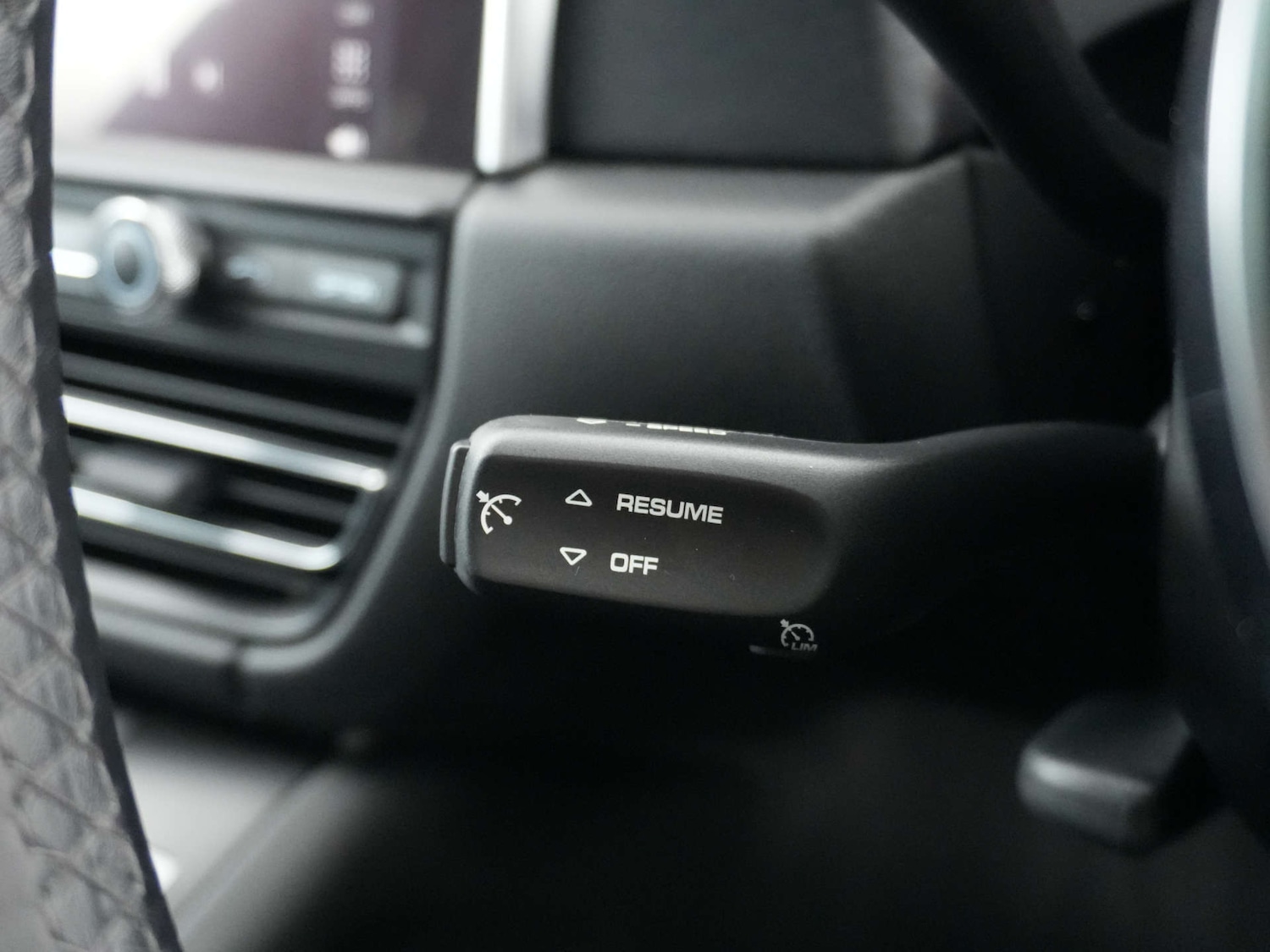 Used Porsche Macan 2020 for sale - 77528074: Photo 32