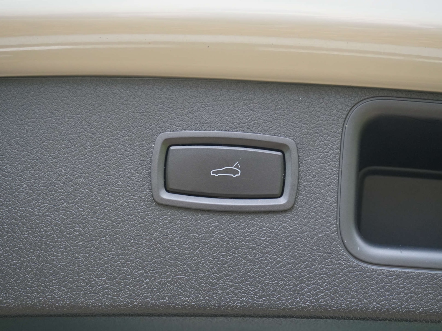 Used Porsche Macan 2020 for sale - 77528074: Photo 46