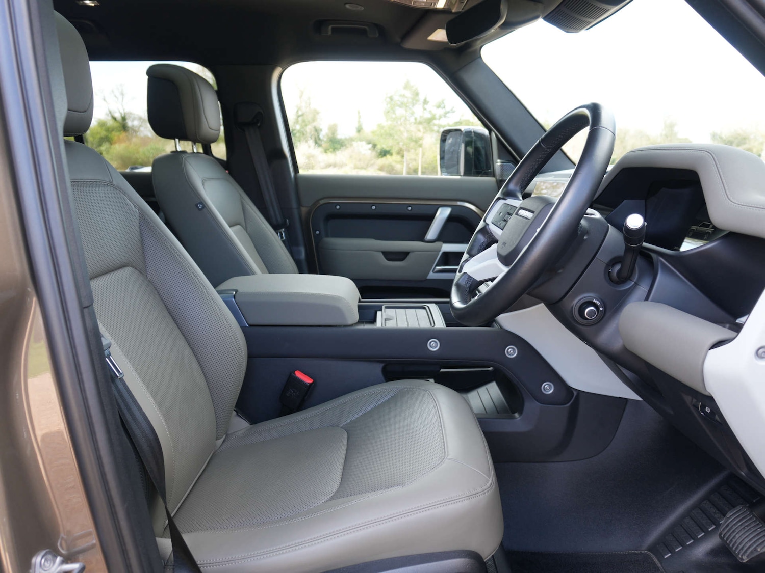 Used Land Rover Defender 110 2022 for sale - 78053759: Photo 18