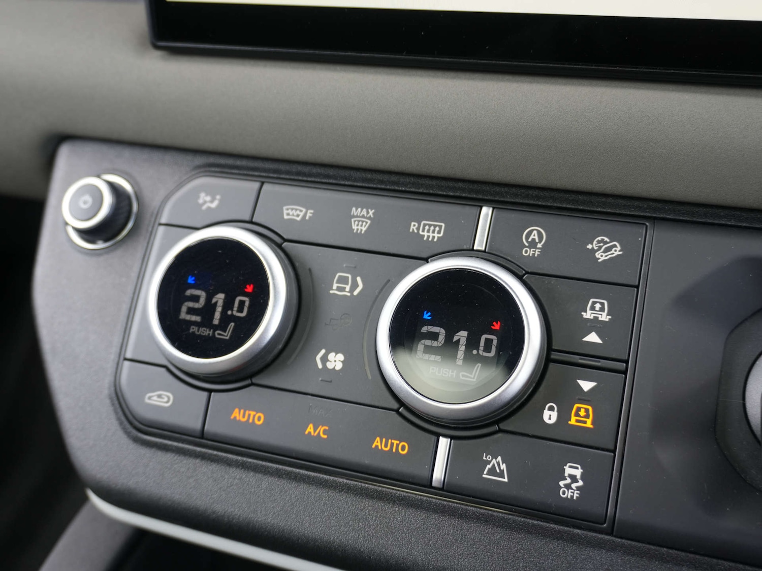 Used Land Rover Defender 110 2022 for sale - 78053759: Photo 36