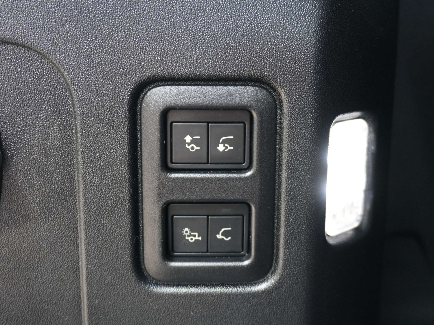 Used Land Rover Defender 110 2022 for sale - 78053759: Photo 40