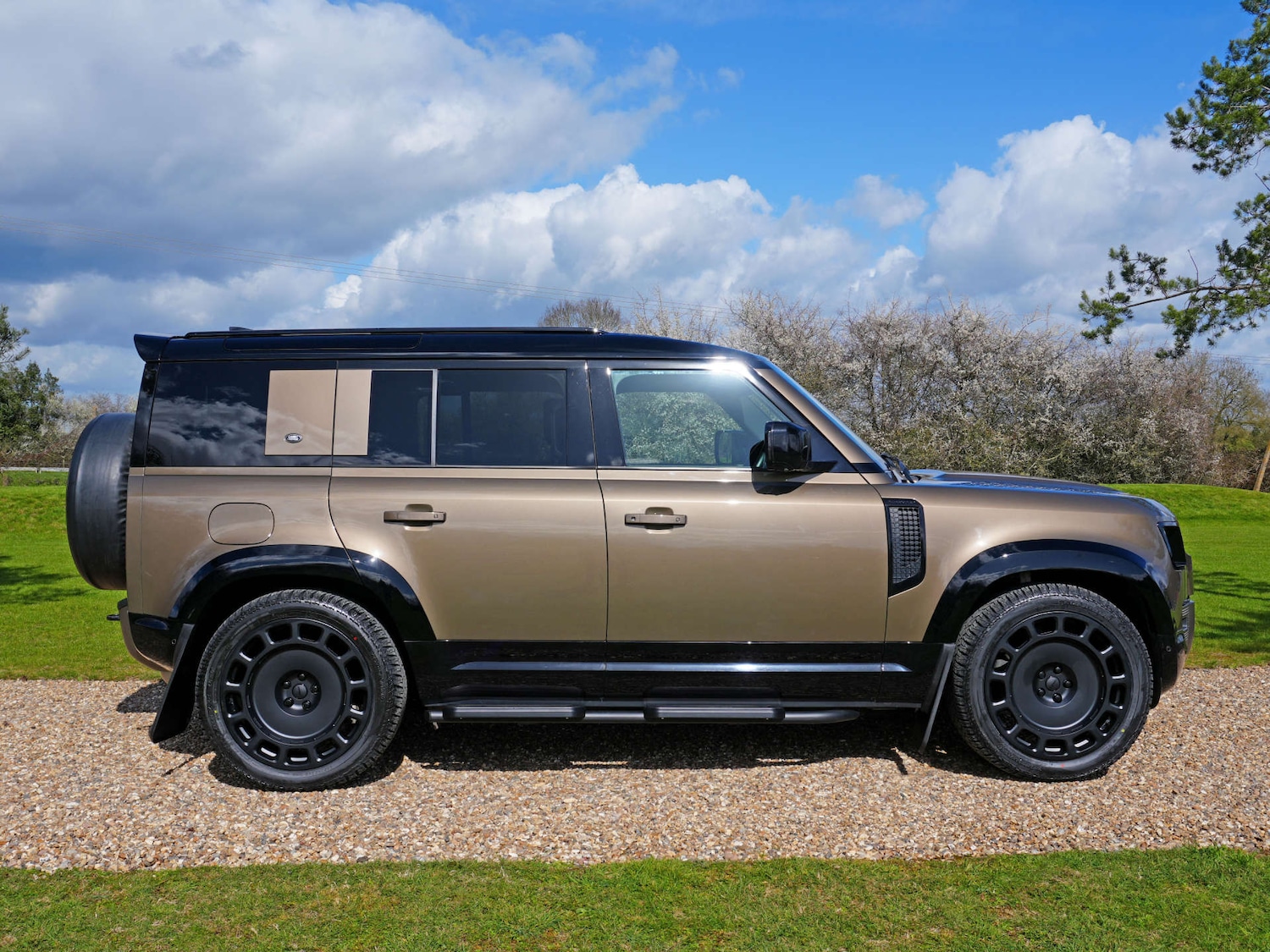 Used Land Rover Defender 110 2022 for sale - 78053759: Photo 5