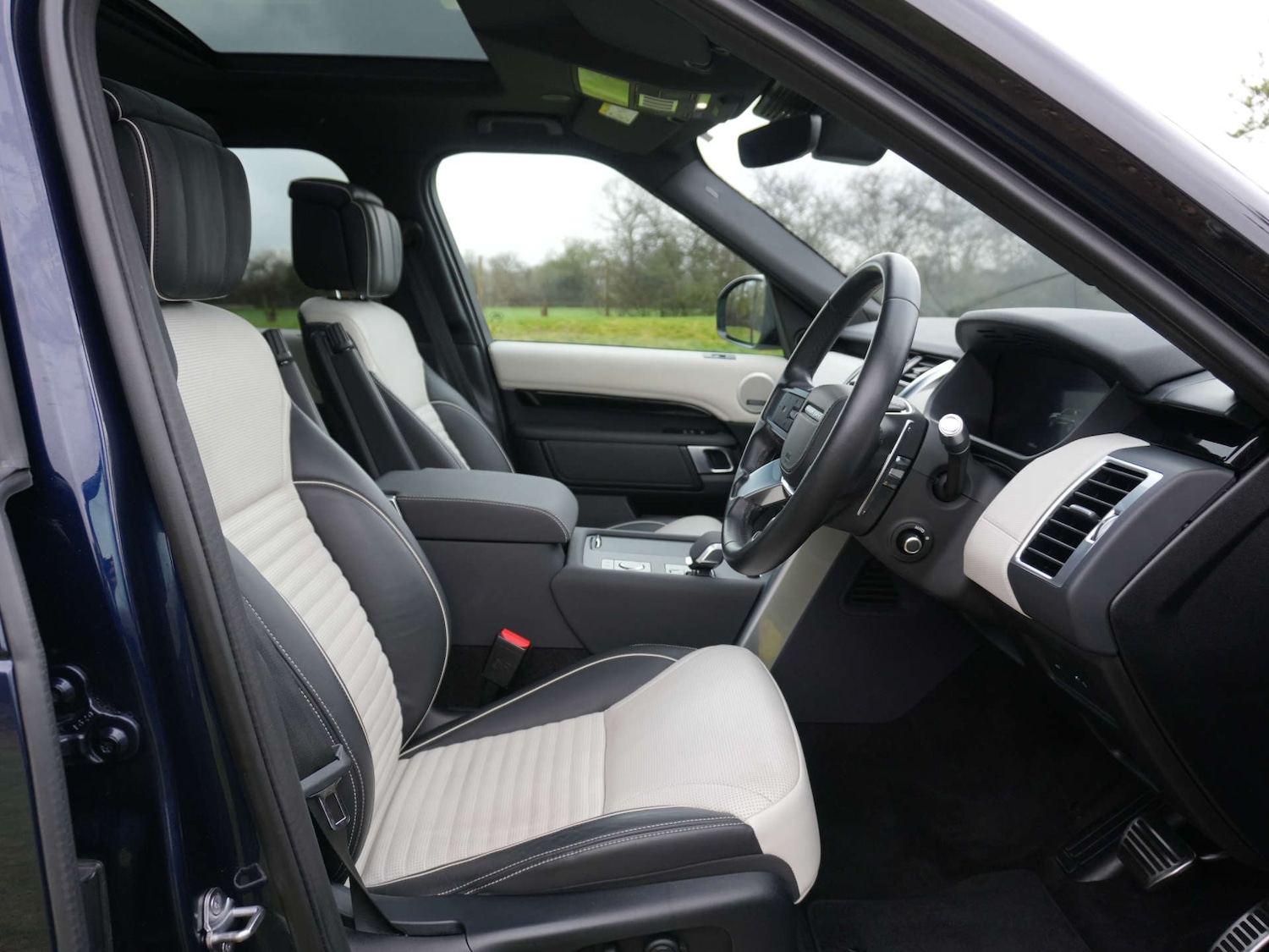 Used Land Rover Discovery 2021 for sale - 77261409: Photo 15