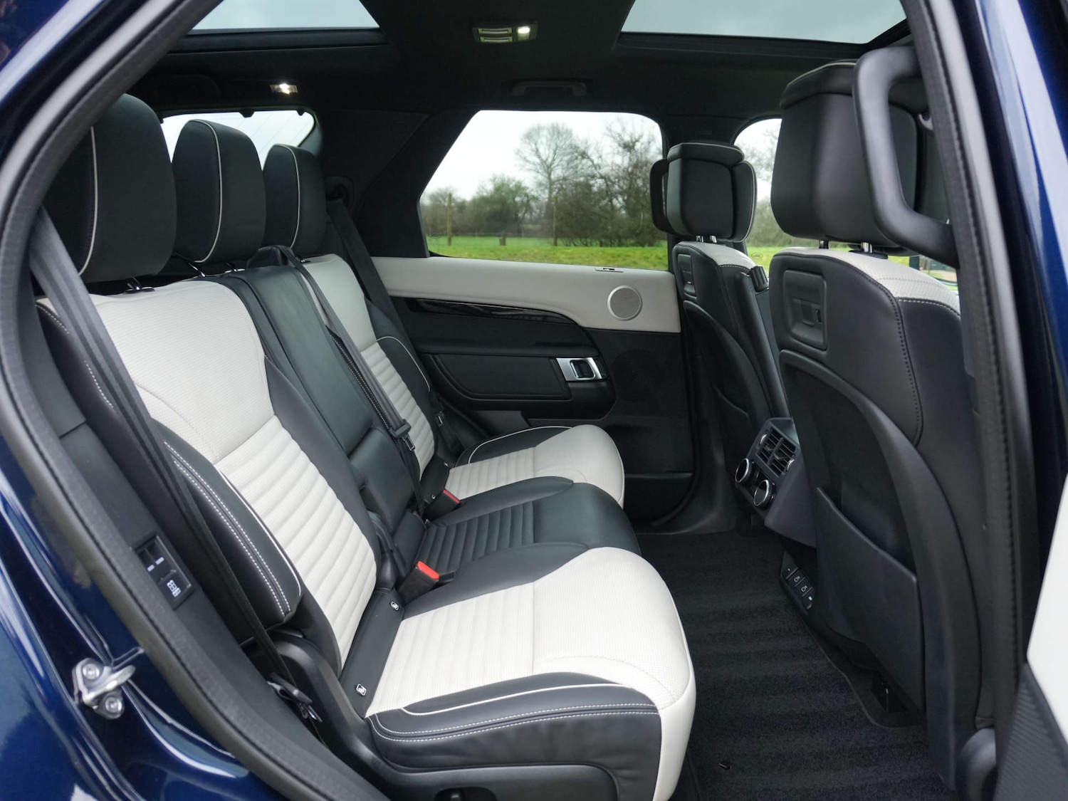 Used Land Rover Discovery 2021 for sale - 77261409: Photo 18