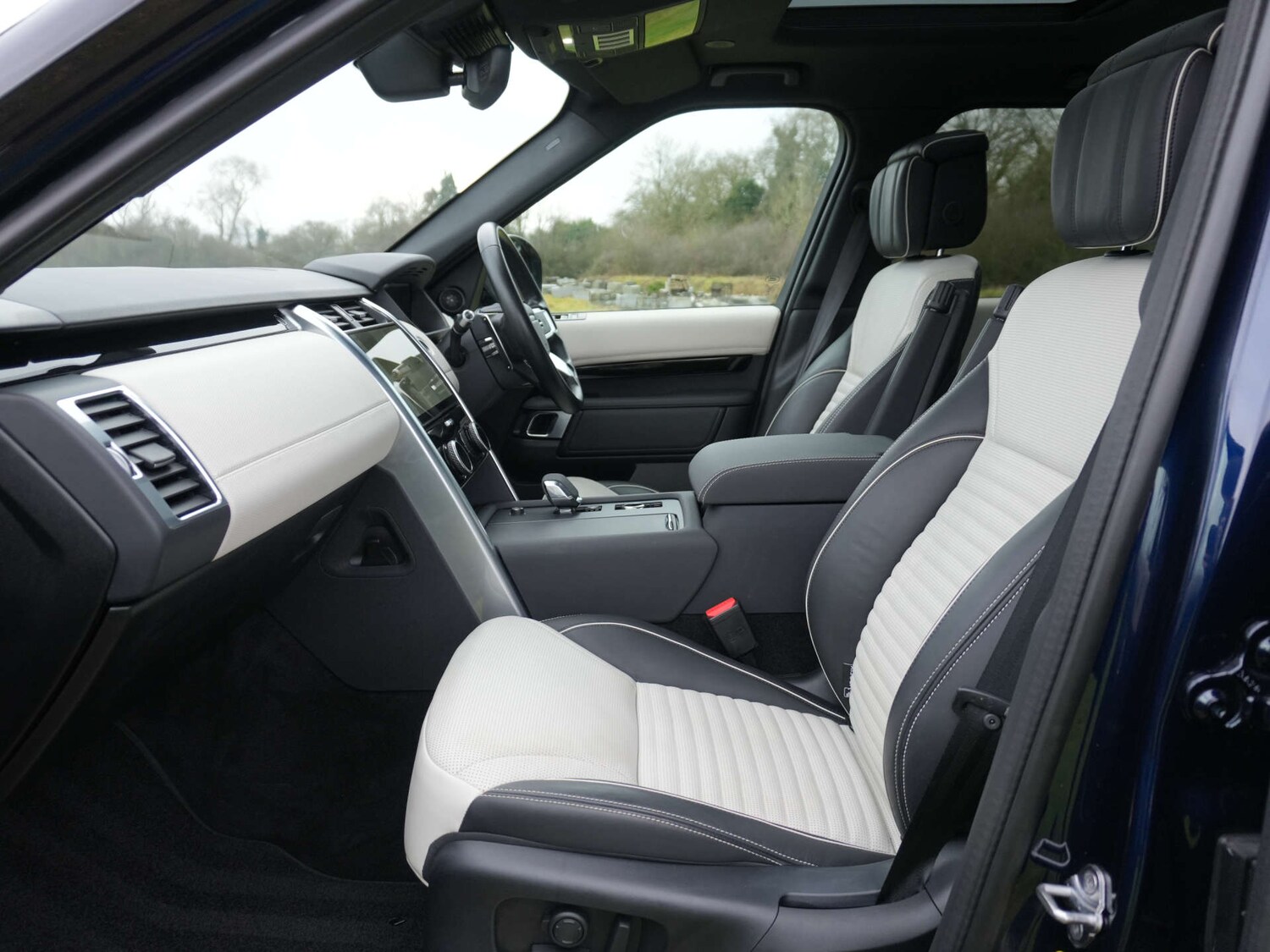 Used Land Rover Discovery 2021 for sale - 77261409: Photo 21