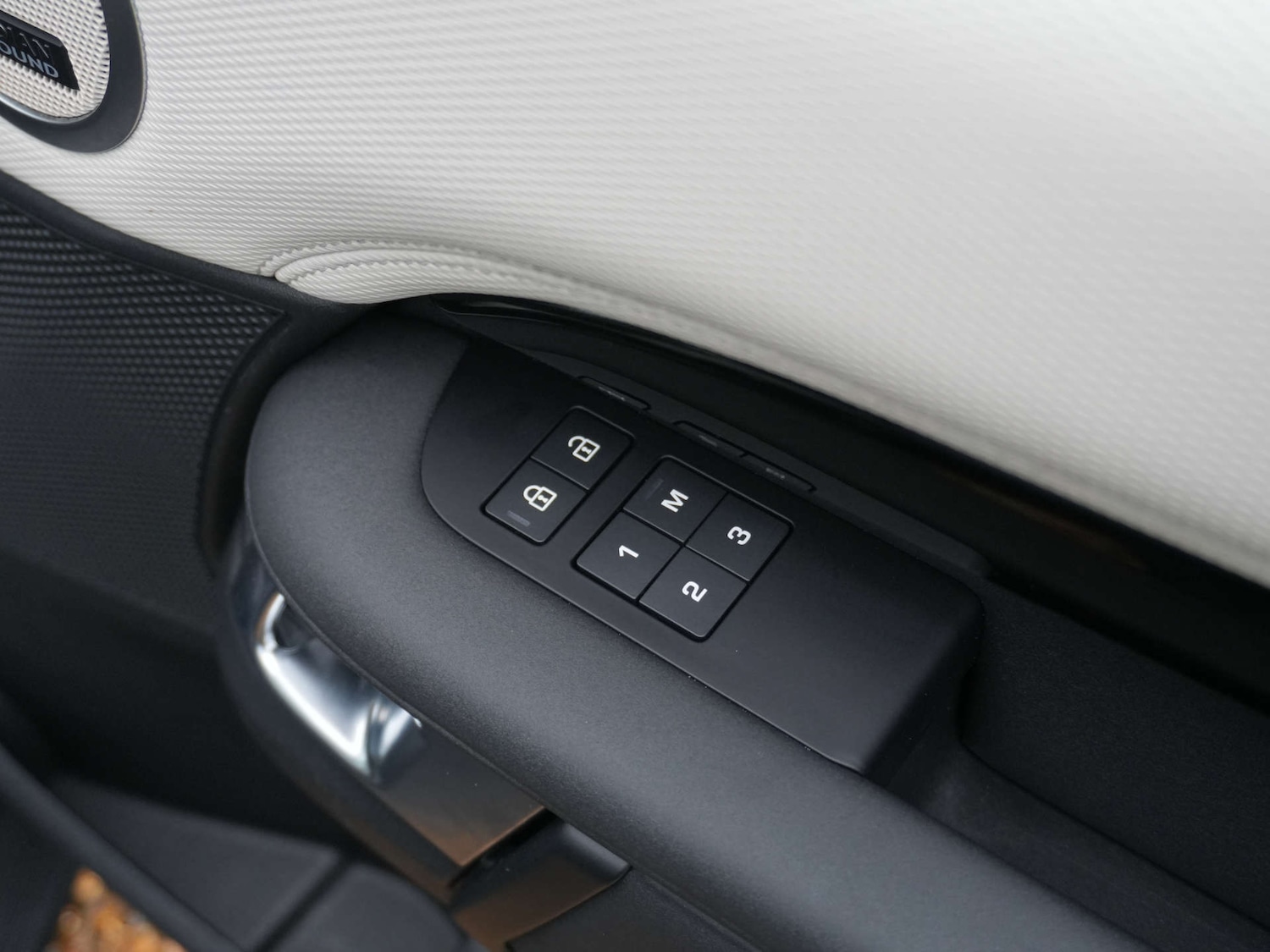 Used Land Rover Discovery 2021 for sale - 77261409: Photo 23