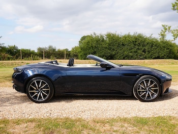 Used Aston Martin DB11 2021 for sale - 79203673: Photo