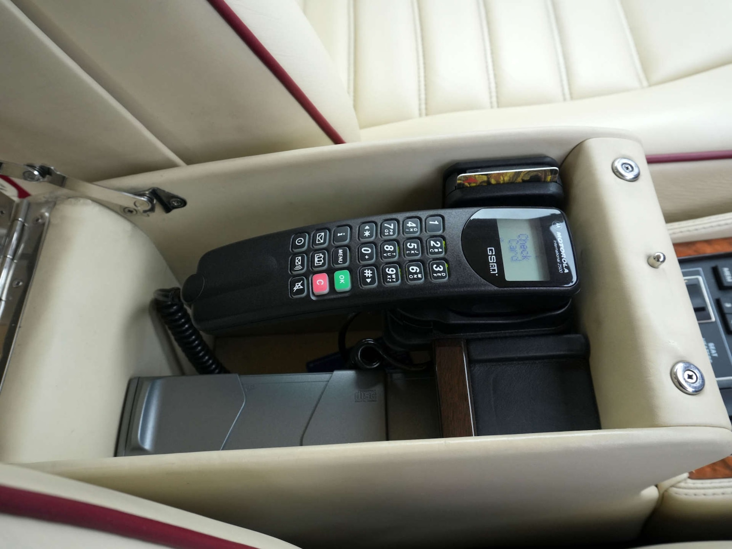 Used Bentley Turbo R 1997 for sale - 76642974: Photo 28