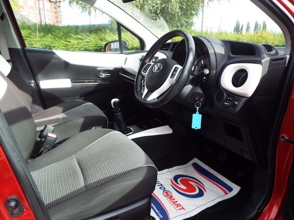 Used Toyota Yaris 2013 for sale - 76279478: Photo 27