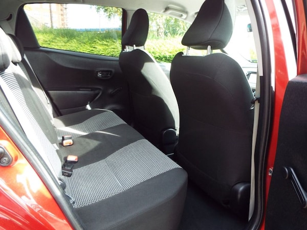 Used Toyota Yaris 2013 for sale - 76279478: Photo 30