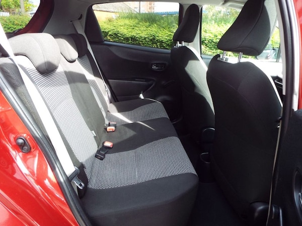 Used Toyota Yaris 2013 for sale - 76279478: Photo 31