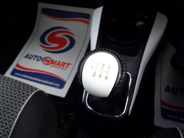 Used Toyota Yaris 2013 for sale - 76279478: Photo 46